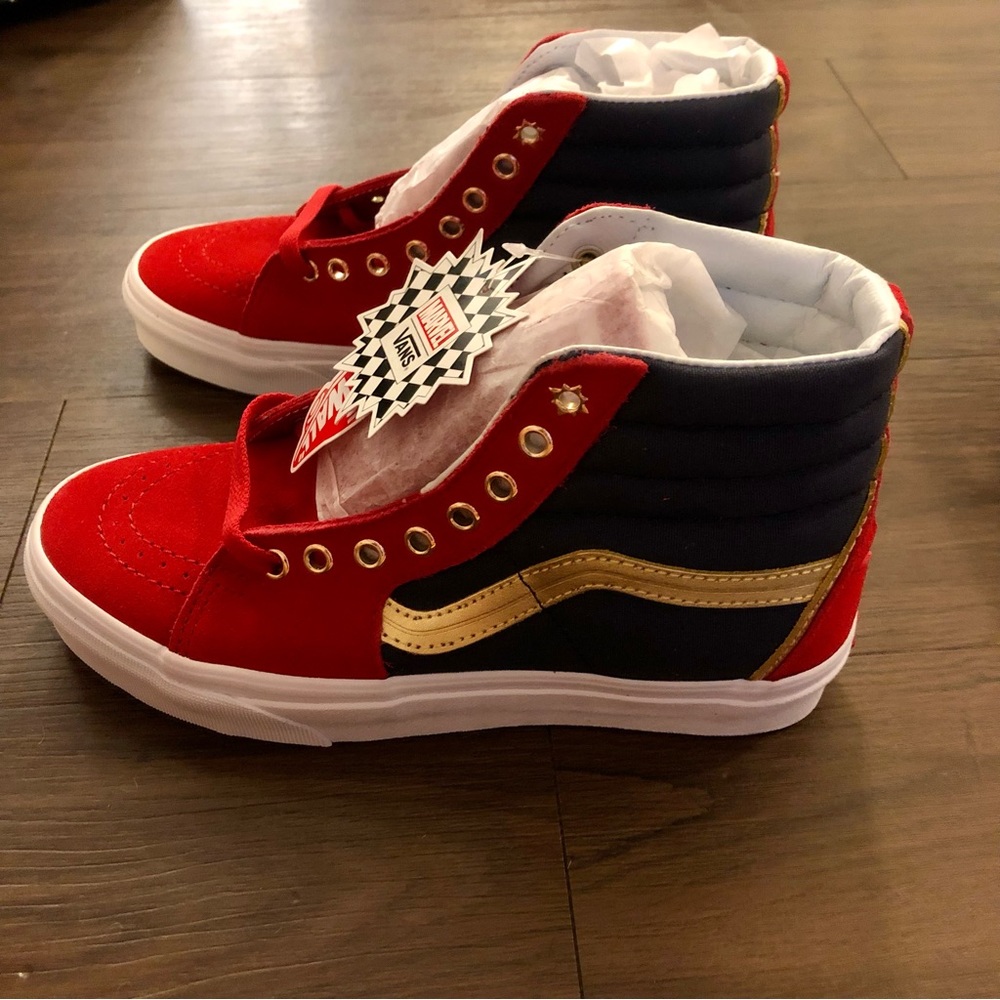Vans Captain Marvel Sneakers